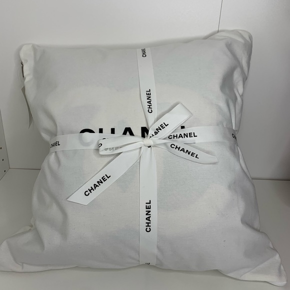 NWT Chanel Wool/Cashmere Pillow Ivory/Beige - Picture 6 of 6